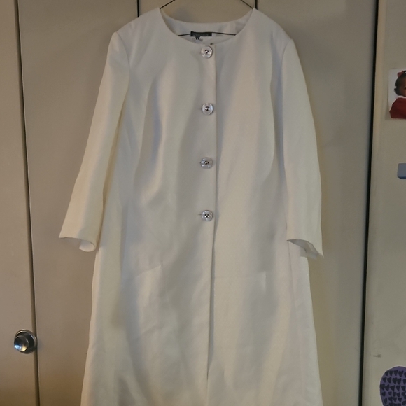 Elegant White Coat Dress - Picture 1 of 3